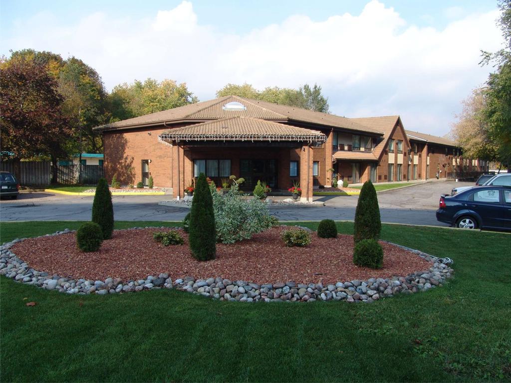 Comfort Inn East Scarborough Торонто Екстериор снимка