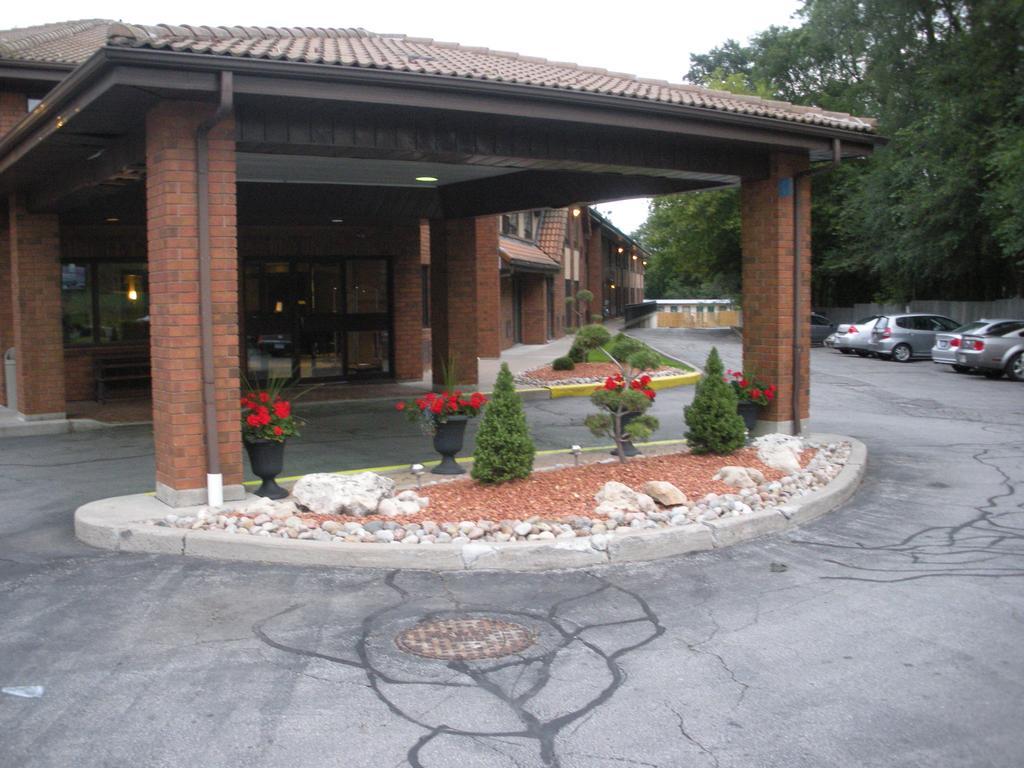 Comfort Inn East Scarborough Торонто Екстериор снимка