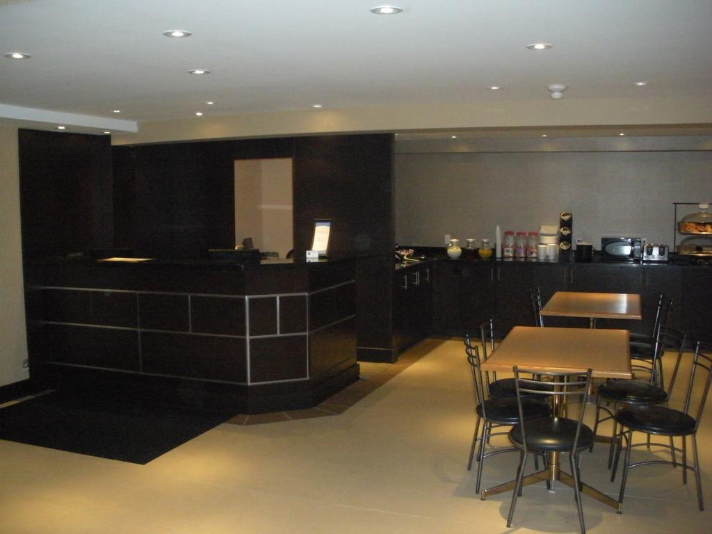 Comfort Inn East Scarborough Торонто Екстериор снимка