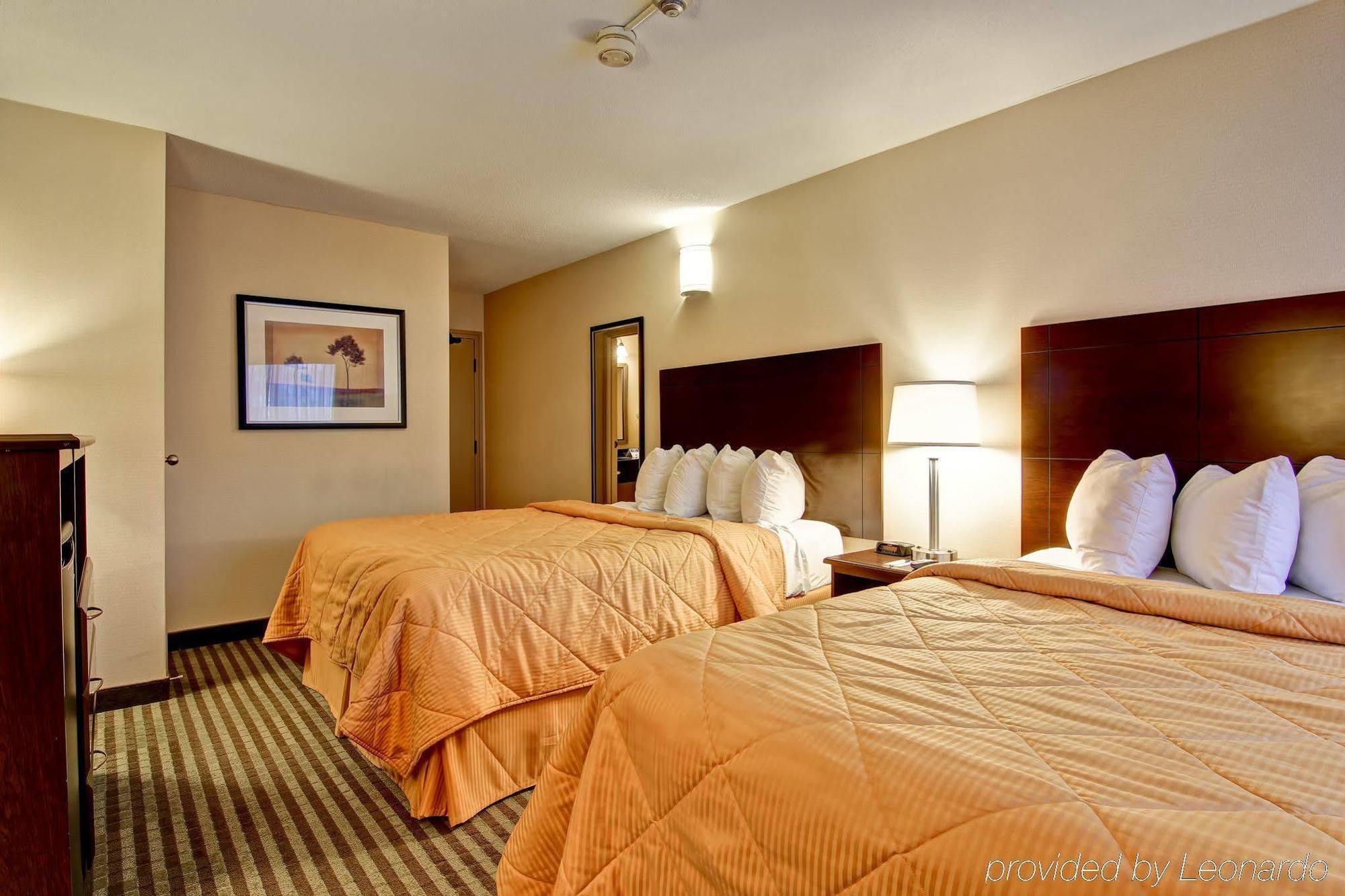 Comfort Inn East Scarborough Торонто Екстериор снимка